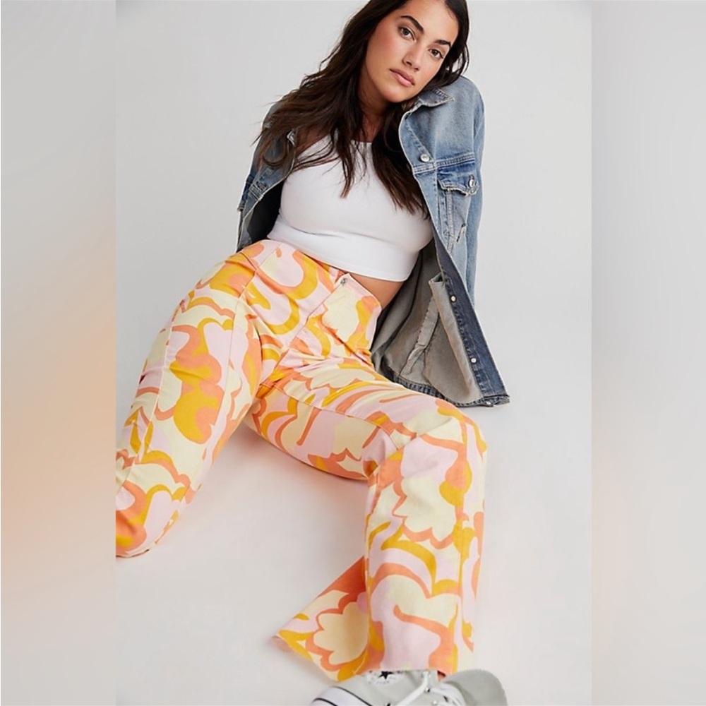 CRVY Wild Honey printed flare Jean - size 29 NWT - Picture 3 of 8